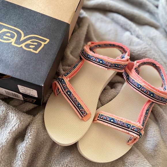 Teva Shoes - Teva universal maressa sandal in apricot